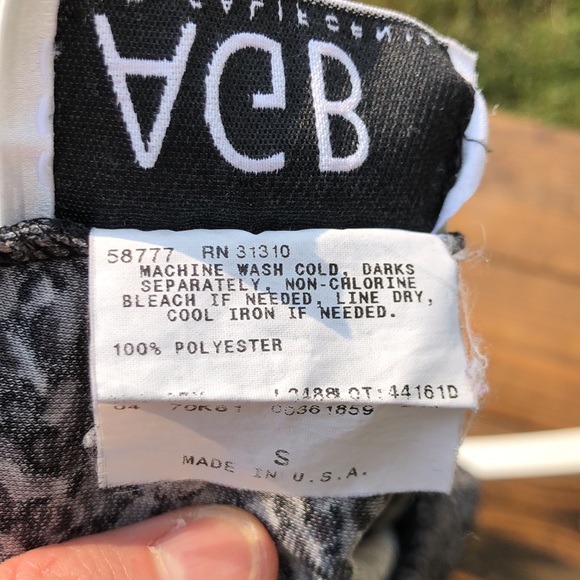 Skirt bundle. Small and medium sizes. 2 skirts. - Picture 9 of 11